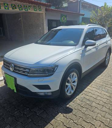 VOLKSWAGEN TIGUAN 1.4 250 TSI TOTAL FLEX ALLSPACE COMFORTLINE TIPTRONIC VOLKSWAGEN TIGUAN 1.4 250 TSI TOTAL FLEX ALLSPACE COMFORTLINE TIPTRONIC